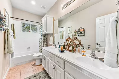 109 Elm Wood Drive, Elgin, TX 78621 - Photo 24