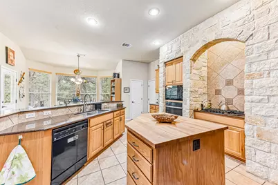 109 Elm Wood Drive, Elgin, TX 78621 - Photo 12