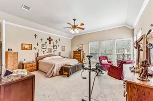 109 Elm Wood Dr, Elgin, TX 78621 - Photo 18