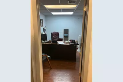 5225 E Cesar Chavez Street, Austin, TX 78702 - Photo 10