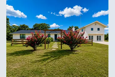 510B-D Thousand Oaks Drive, Cedar Creek, TX 78612 - Photo 2