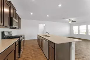 425 Escondido Cir, San Marcos, TX 78666 - Photo 10