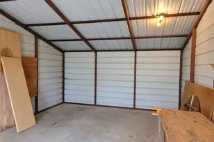 847 Hwy 95 S, Smithville, TX 78957 - Photo 8