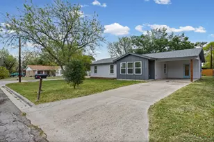 1100 Monte Vista Dr, Lockhart, TX 78644 - Photo 2
