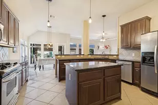 2718 Sun Mountain Dr, Leander, TX 78641 - Photo 10