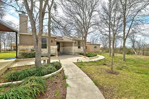 2247 Old Hwy 20, McDade, TX 78650 - Photo 2