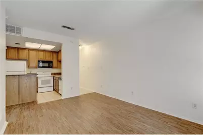806 W 24th Street #122, Austin, TX 78705 - Photo 6