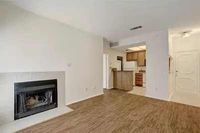 806 W 24th Street #122, Austin, TX 78705 - Photo 2
