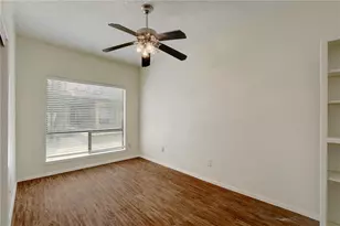 806 W 24th St, Austin, TX 78705 - Photo 12