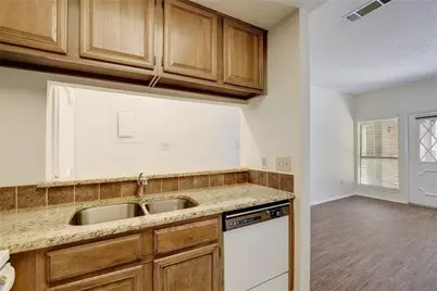 806 W 24th Street #122, Austin, TX 78705 - Photo 10