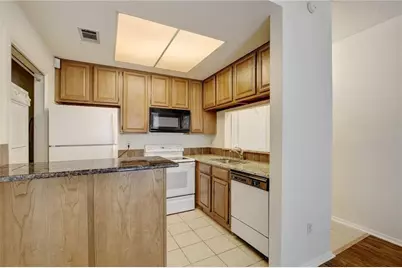 806 W 24th Street #122, Austin, TX 78705 - Photo 8