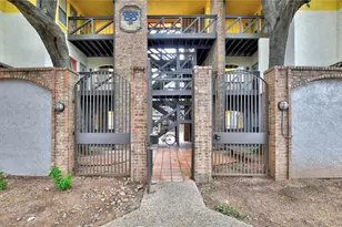 806 W 24th St, Austin, TX 78705 - Photo 20