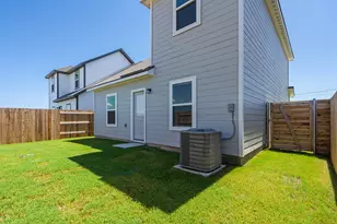 137 Desert Hare Dr, Jarrell, TX 76537 - Photo 6