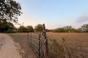 206 Shiloh Rd, Bastrop, TX 78602 - Photo 6