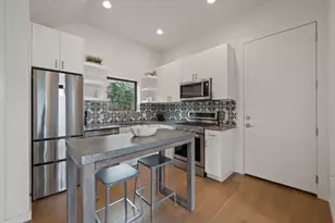 2941 E 14th St, Austin, TX 78702 - Photo 6