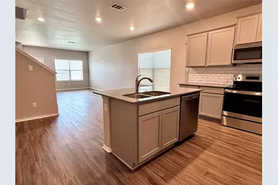 129 Perfect World Loop, Jarrell, TX 76537 - Photo 6