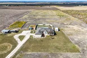 15620 Harry Lind Rd, Elgin, TX 78621 - Photo 2