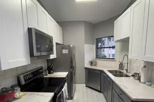421 W San Antonio St, San Marcos, TX 78666 - Photo 4