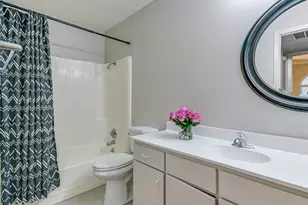 910 Duncan Ln, Austin, TX 78705 - Photo 8