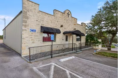 3411 N US Highway 281, Marble Falls, TX 78654 - Photo 2
