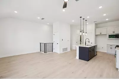 200 W 56th Street #1103, Austin, TX 78751 - Photo 8