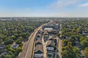 200 W 56th St, Austin, TX 78751 - Photo 30