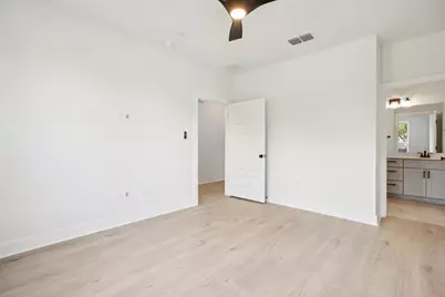 200 W 56th Street #1103, Austin, TX 78751 - Photo 16