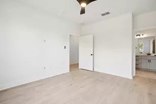 200 W 56th St, Austin, TX 78751 - Photo 16