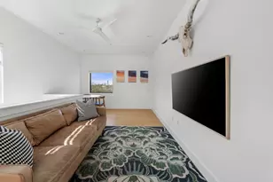 1301 Deloney St, Austin, TX 78721 - Photo 32