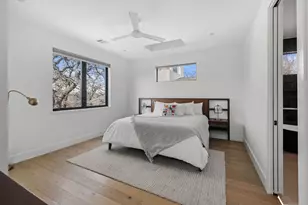 1301 Deloney St, Austin, TX 78721 - Photo 26