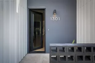 1301 Deloney St, Austin, TX 78721 - Photo 4