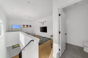 1301 Deloney St, Austin, TX 78721 - Photo 30