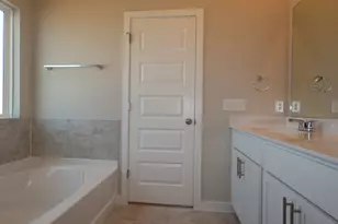 4717 Lava Is Dr, Austin, TX 78747 - Photo 8