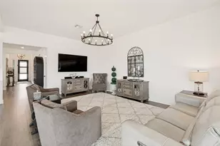 409 Gridiron Cv, Leander, TX 78641 - Photo 8