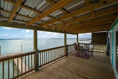 139 Lakeshore Drive, Rockport, TX 78382 - Photo 2
