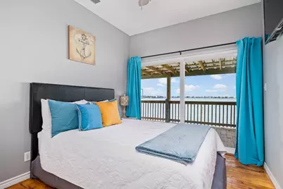 139 Lakeshore Drive, Rockport, TX 78382 - Photo 8