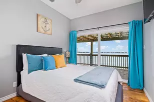 139 Lakeshore Dr, Rockport, TX 78382 - Photo 8