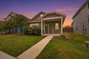 1121 Esplanade Pkwy, San Marcos, TX 78666 - Photo 2
