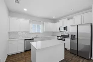 1121 Esplanade Pkwy, San Marcos, TX 78666 - Photo 10