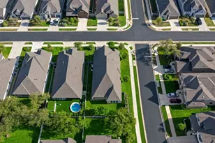 1101 Round Mountain Pass, Georgetown, TX 78628 - Photo 32