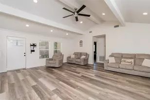 1704 N Hoover Ave, Cameron, TX 76520 - Photo 4