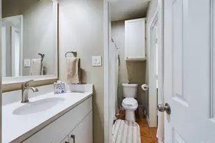 711 W 21st St, Austin, TX 78705 - Photo 10