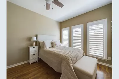 711 W 21st Street #304, Austin, TX 78705 - Photo 8