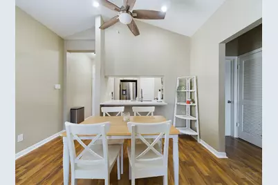 711 W 21st Street #304, Austin, TX 78705 - Photo 6