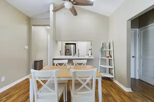 711 W 21st St, Austin, TX 78705 - Photo 6