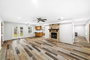 12002 Carmel Park Ln, Austin, TX 78727 - Photo 8