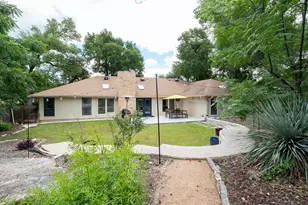 2110 Wychwood Dr, Austin, TX 78746 - Photo 36