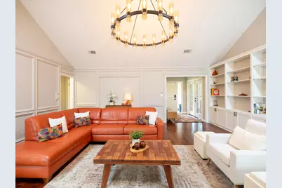 2110 Wychwood Drive, Austin, TX 78746 - Photo 8