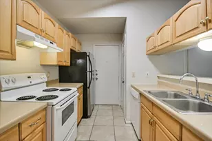 305 Regatta Ct, Lakeway, TX 78734 - Photo 8