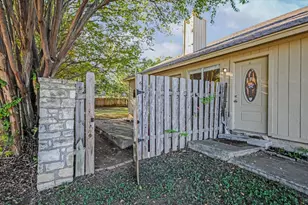 305 Regatta Ct, Lakeway, TX 78734 - Photo 2